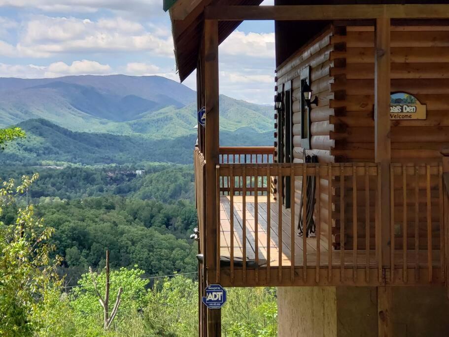 Villa Yogi'S Den: Breathtaking Views! 3 Min To Dollywood, On 1 Acre! Sevierville Exterior foto