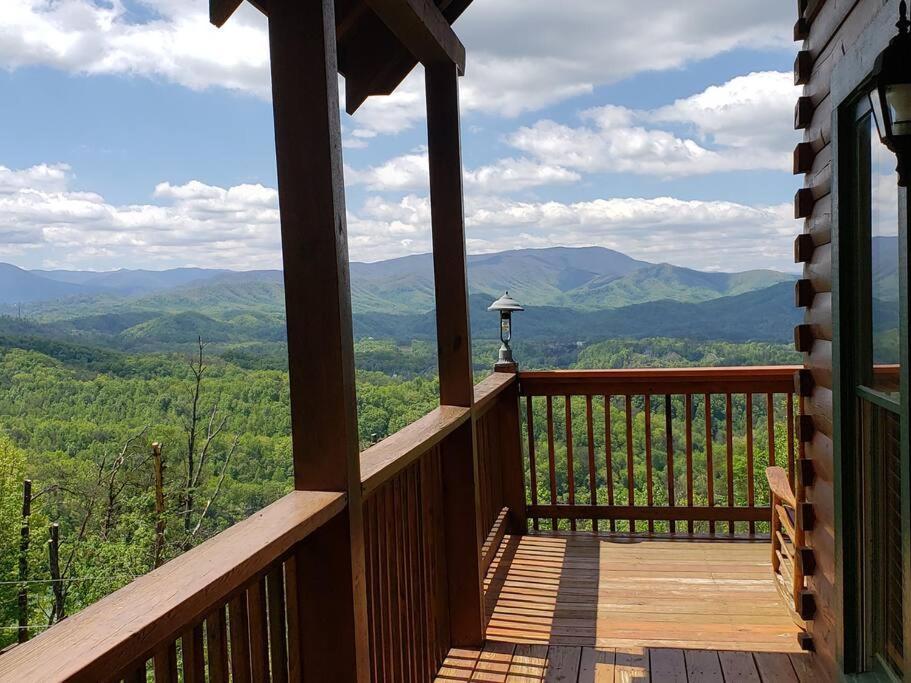Villa Yogi'S Den: Breathtaking Views! 3 Min To Dollywood, On 1 Acre! Sevierville Exterior foto