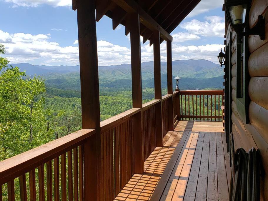 Villa Yogi'S Den: Breathtaking Views! 3 Min To Dollywood, On 1 Acre! Sevierville Exterior foto