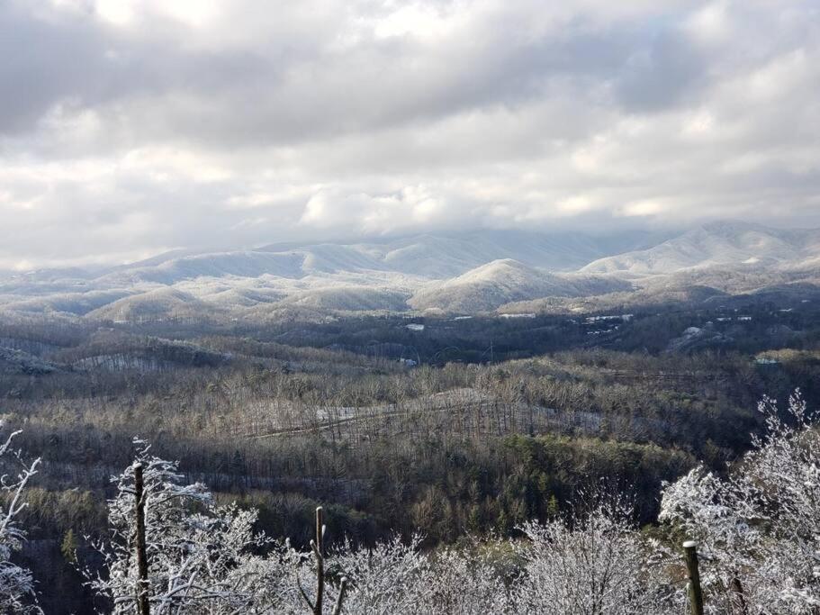 Villa Yogi'S Den: Breathtaking Views! 3 Min To Dollywood, On 1 Acre! Sevierville Exterior foto